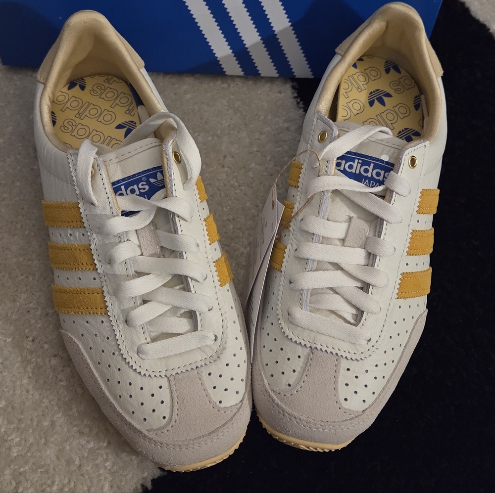 adidas Women's Sneakers in White and Gold - Picture 3 of 5